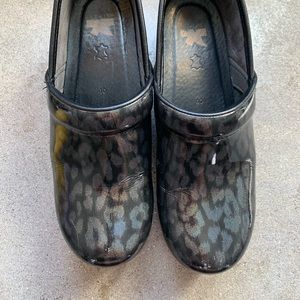 Dansko leopard clogs size 10